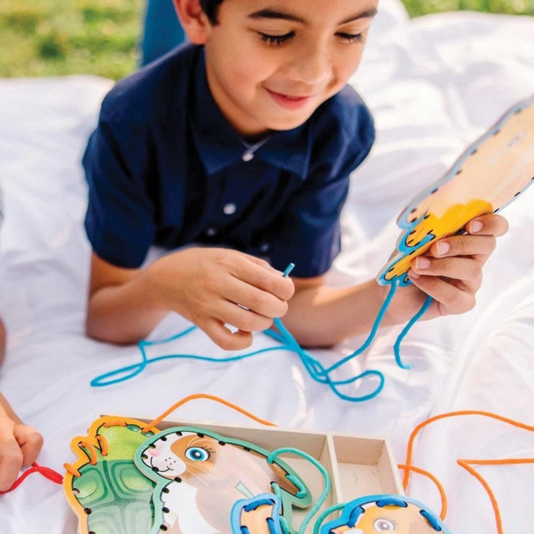 Lace & Trace-Pets| Melissa & Doug