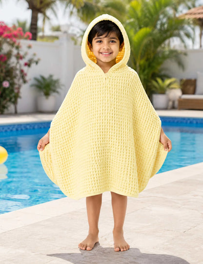 Living T Poncho in Yellow