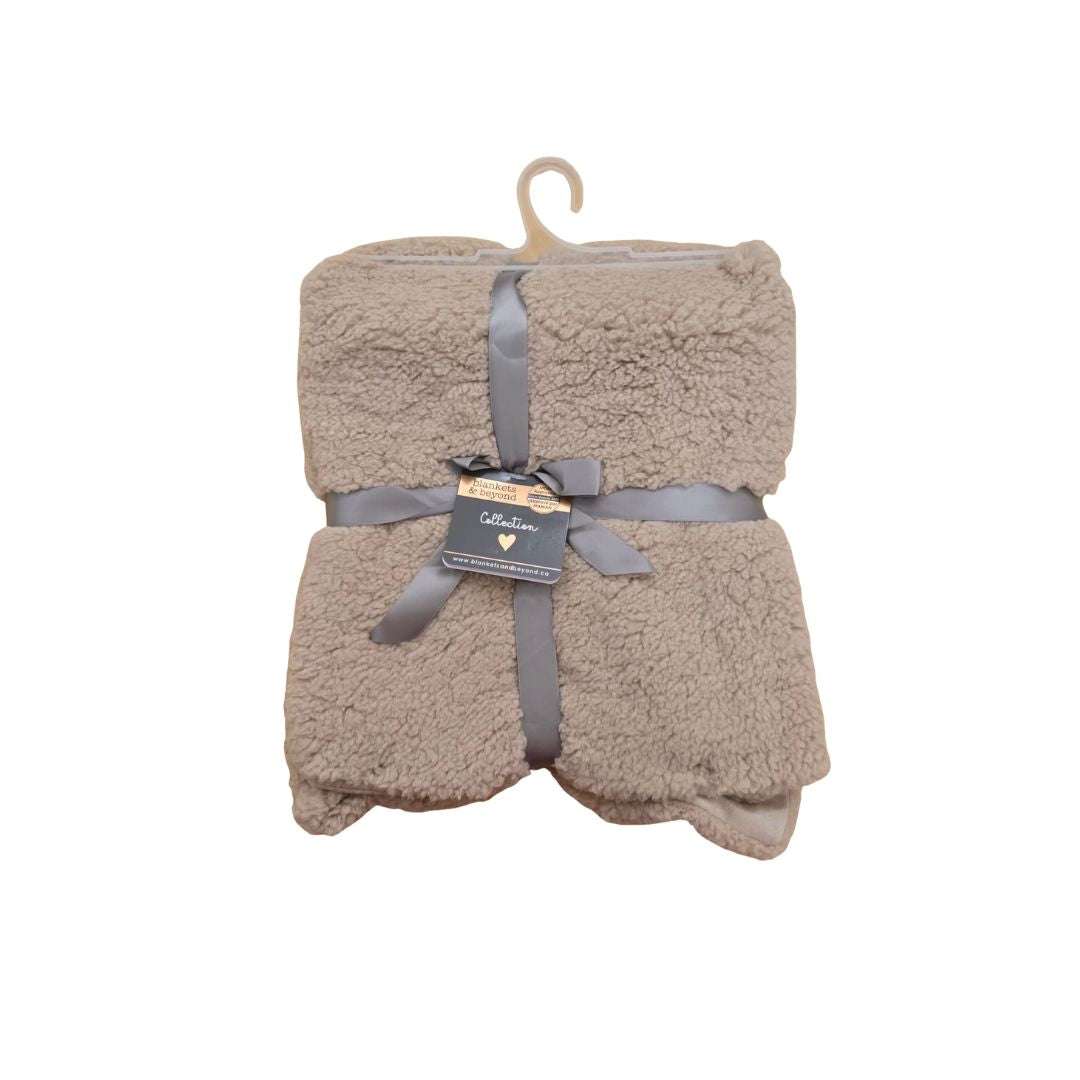 Sherpa Blanket - Beige | Blankets & beyond