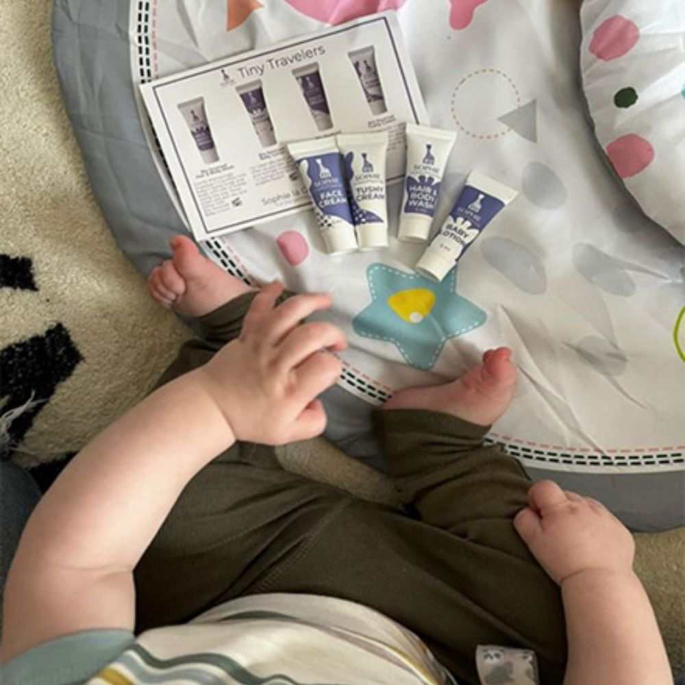 Sophie la Girafe Babycare Tiny Traveler Kit